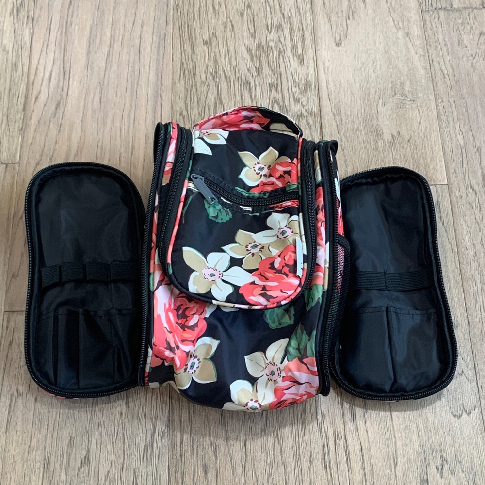 NWOT Narwey Hanging Travel Toiletry Bag - Black With Pink/White Flowers - Picture 4 of 4